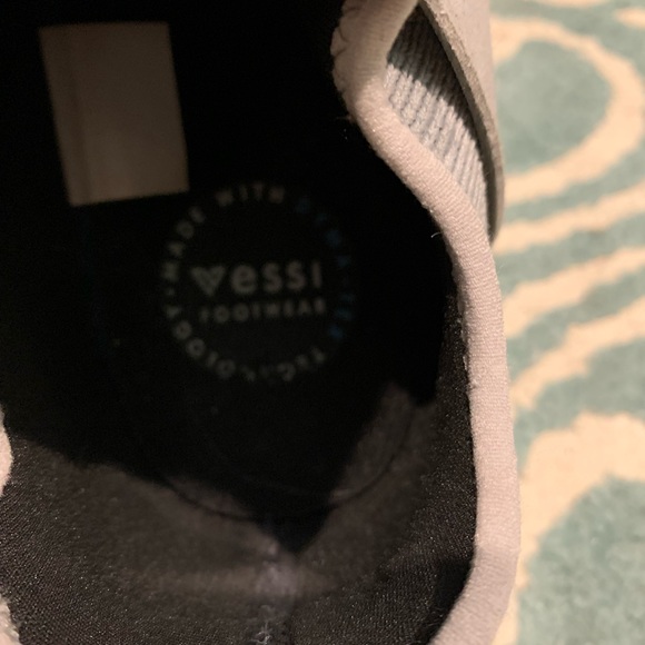 Vessi running shoes - Picture 3 of 3
